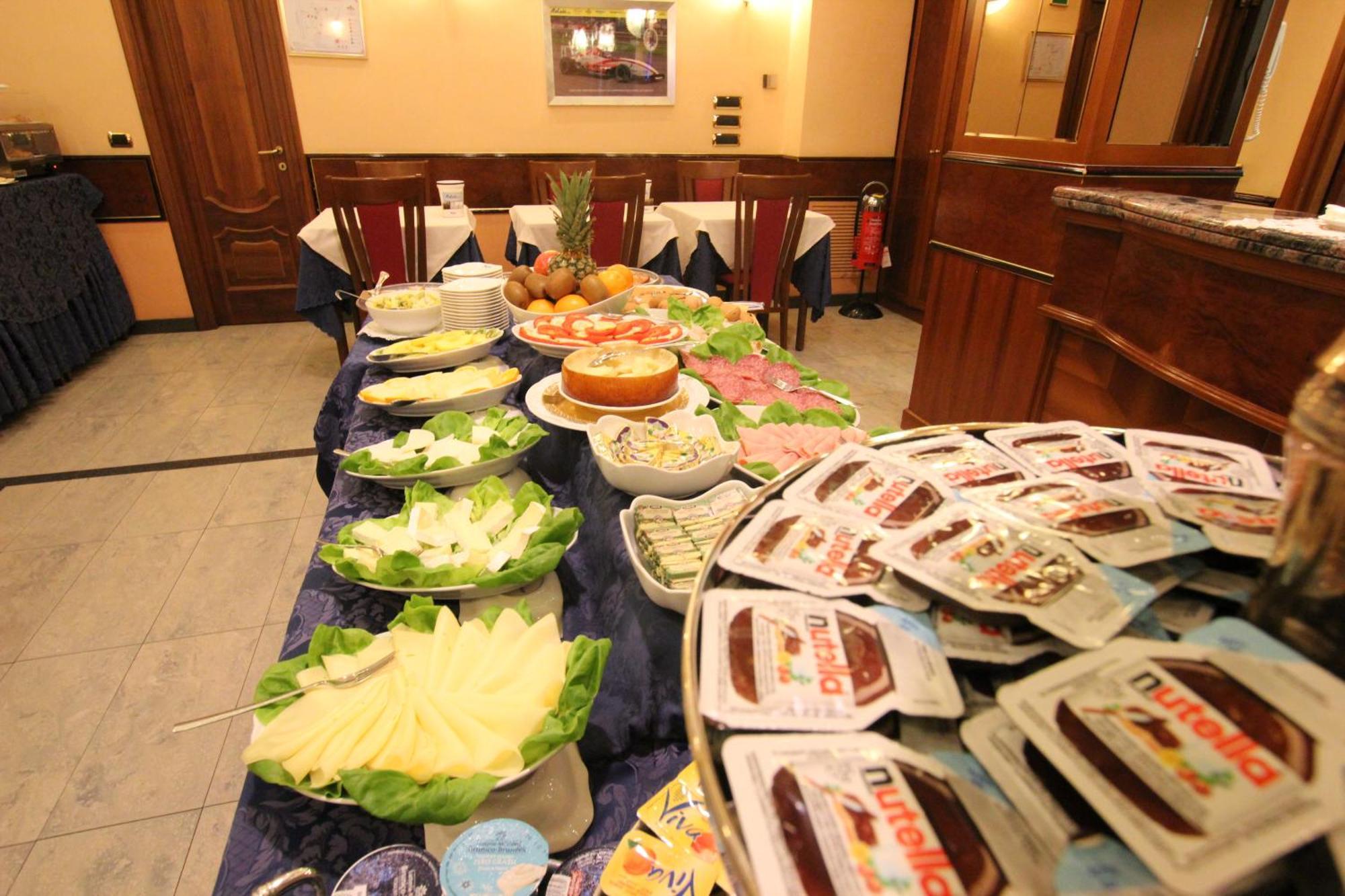 Mokinba Hotels King Milano Ngoại thất bức ảnh